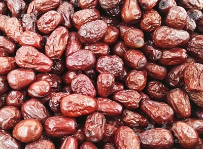 紅棗20枚，糯米250克，白糖50克